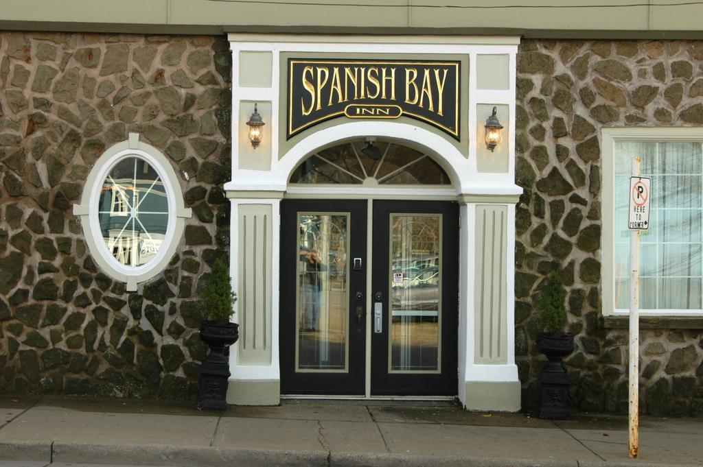 Spanish Bay Inn, Canada Sydney Dış mekan fotoğraf